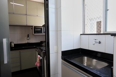 Apartamento para alugar com 72m², 2 quartos e 1 vagaÁrea de Serviço