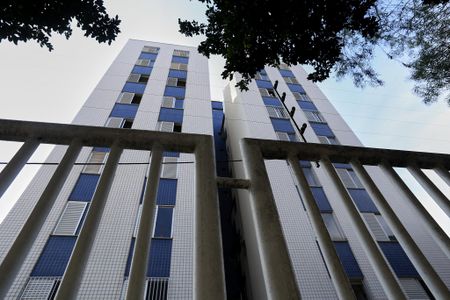Apartamento para alugar com 72m², 2 quartos e 1 vagaFachada