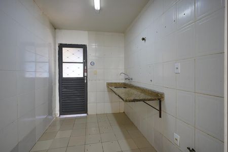 Casa de condomínio à venda com 127m², 4 quartos e 3 vagas Casa de condomínio à venda com 127m², 4 quartos e 3 vagasCozinha