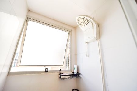 Apartamento à venda com 41m², 2 quartos e 1 vaga Apartamento à venda com 41m², 2 quartos e 1 vagaBanheiro