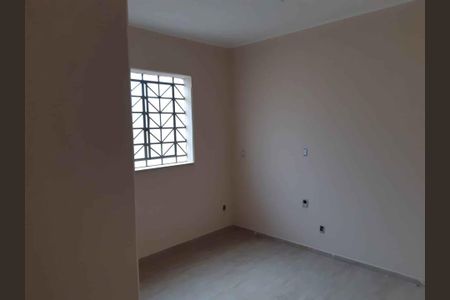 Casa à venda com 289m², 2 quartos e 3 vagas Casa à venda com 289m², 2 quartos e 3 vagasQuarto