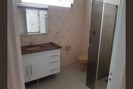 Casa à venda com 289m², 2 quartos e 3 vagas Casa à venda com 289m², 2 quartos e 3 vagasBanheiro