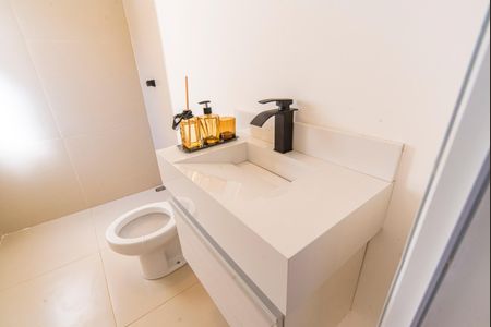 Casa para alugar com 90m², 2 quartos e 1 vaga Casa para alugar com 90m², 2 quartos e 1 vagaBanheiro