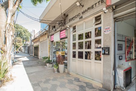 Apartamento à venda com 83m², 2 quartos e sem vaga Apartamento à venda com 83m², 2 quartos e sem vagaFrente