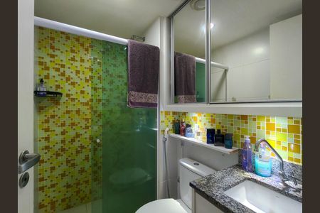 Apartamento à venda com 81m², 3 quartos e 1 vaga Apartamento à venda com 81m², 3 quartos e 1 vagaBanheiro da Suíte