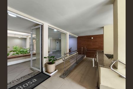 Apartamento à venda com 81m², 3 quartos e 1 vaga Apartamento à venda com 81m², 3 quartos e 1 vagaFachada e portaria