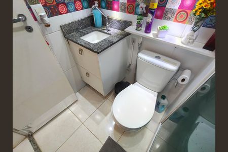 Apartamento à venda com 81m², 3 quartos e 1 vaga Apartamento à venda com 81m², 3 quartos e 1 vagaBanheiro Corredor