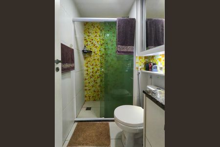 Apartamento à venda com 81m², 3 quartos e 1 vaga Apartamento à venda com 81m², 3 quartos e 1 vagaBanheiro da Suíte
