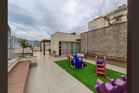 Apartamento à venda com 81m², 3 quartos e 1 vaga Apartamento à venda com 81m², 3 quartos e 1 vagaÁrea comum - Playground