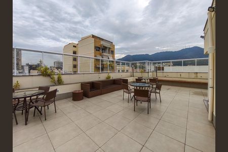 Apartamento à venda com 81m², 3 quartos e 1 vaga Apartamento à venda com 81m², 3 quartos e 1 vagaÁrea comum - Playground