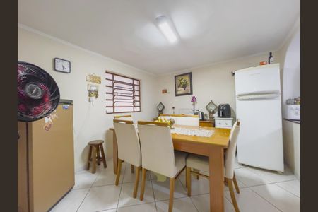 Casa à venda com 208m², 4 quartos e 3 vagasCopa e Cozinha