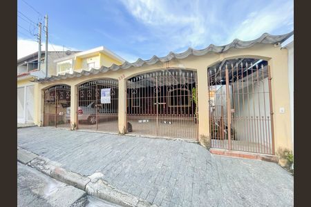 Casa à venda com 208m², 4 quartos e 3 vagasFachada