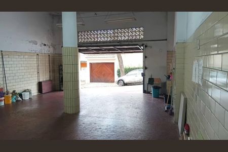 Casa à venda com 300m², 3 quartos e 6 vagas Casa à venda com 300m², 3 quartos e 6 vagasFoto 58