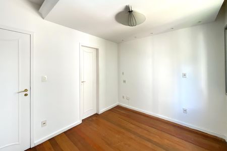 Apartamento à venda com 110m², 3 quartos e 2 vagasSuite