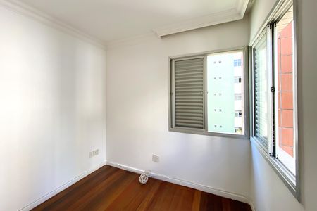 Apartamento à venda com 110m², 3 quartos e 2 vagasQuarto 2