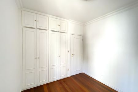 Apartamento à venda com 110m², 3 quartos e 2 vagasQuarto 2