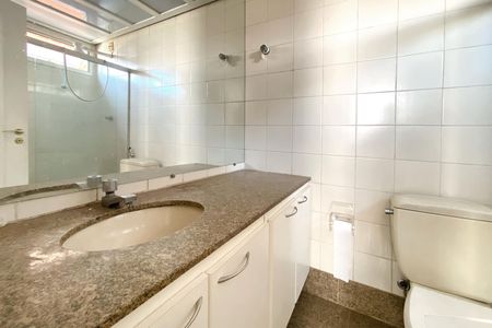Apartamento à venda com 110m², 3 quartos e 2 vagasBanheiro da Suíte