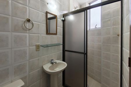 Apartamento para alugar com 72m², 2 quartos e 1 vaga Apartamento para alugar com 72m², 2 quartos e 1 vagaBanheiro da Suíte