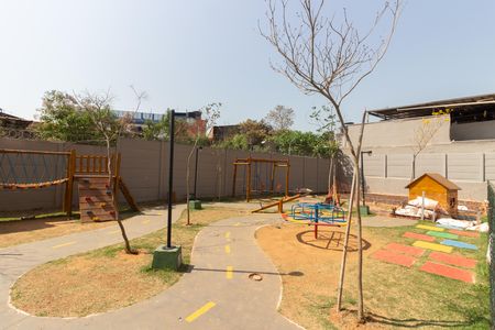Apartamento à venda com 42m², 2 quartos e sem vagaÁrea comum - Playground