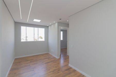 Sala de apartamento para alugar com 2 quartos, 42m² em Vila Princesa Isabel, São Paulo