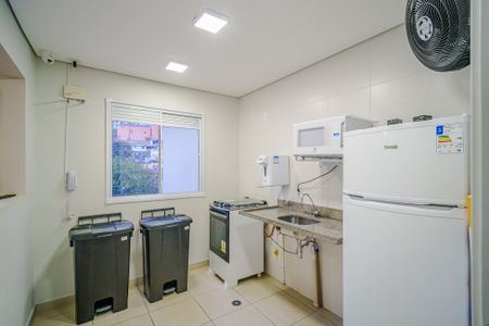 Apartamento para alugar com 32m², 2 quartos e sem vagaÁrea comum - Salão de festas