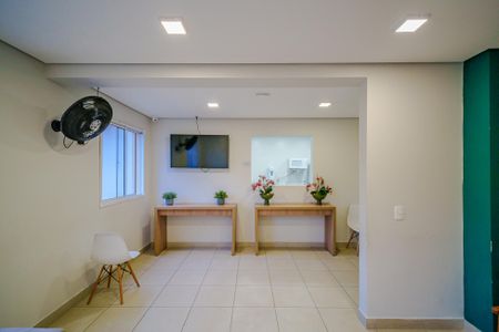 Apartamento para alugar com 32m², 2 quartos e sem vagaÁrea comum - Salão de festas