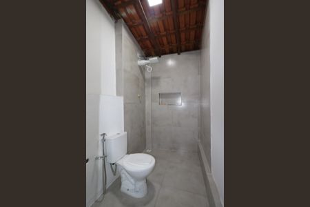 Casa para alugar com 100m², 1 quarto e sem vaga Casa para alugar com 100m², 1 quarto e sem vagaBanheiro