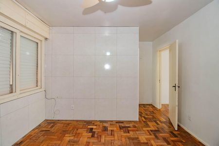 Sala de apartamento para alugar com 1 quarto, 60m² em Humaitá, Porto Alegre