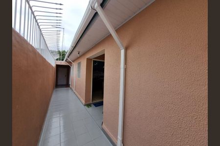 Casa à venda com 125m², 2 quartos e 3 vagas Casa à venda com 125m², 2 quartos e 3 vagasCorredor