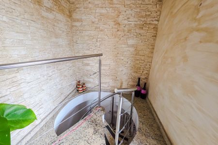 Casa à venda com 230m², 3 quartos e 2 vagas
