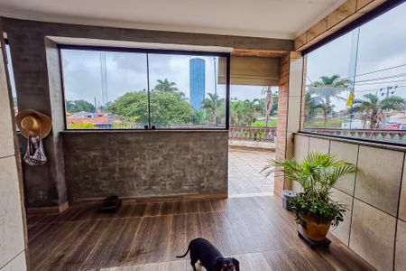 Casa à venda com 230m², 3 quartos e 2 vagas