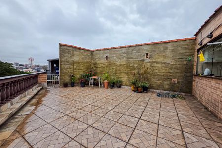 Casa à venda com 230m², 3 quartos e 2 vagas