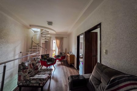 Casa à venda com 230m², 3 quartos e 2 vagas