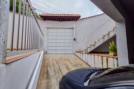 Casa à venda com 230m², 3 quartos e 2 vagas
