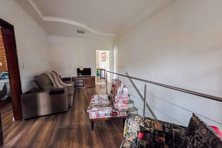 Casa à venda com 230m², 3 quartos e 2 vagas