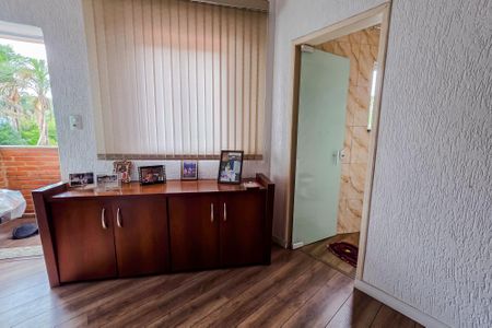 Casa à venda com 230m², 3 quartos e 2 vagas
