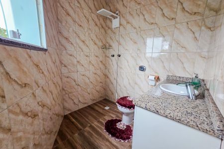 Casa à venda com 230m², 3 quartos e 2 vagas
