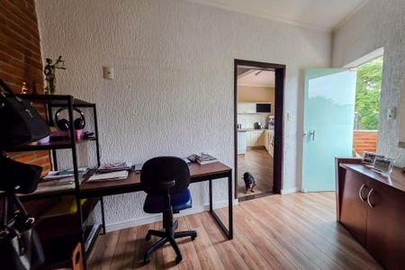 Casa à venda com 230m², 3 quartos e 2 vagas