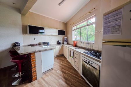 Casa à venda com 230m², 3 quartos e 2 vagas