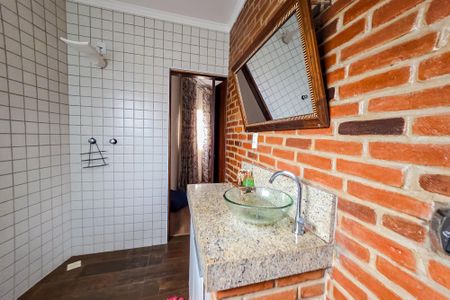 Casa à venda com 230m², 3 quartos e 2 vagas