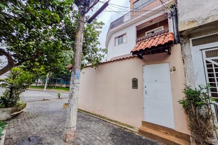 Casa à venda com 230m², 3 quartos e 2 vagas