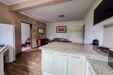 Casa à venda com 230m², 3 quartos e 2 vagas