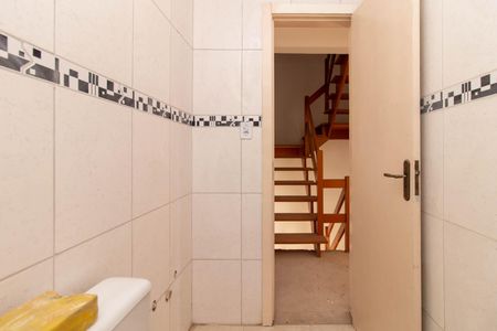 Casa de condomínio à venda com 161m², 3 quartos e 2 vagasBanheiro Social