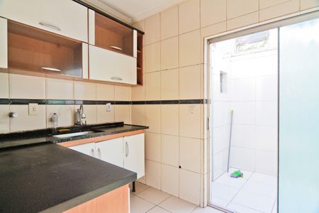 Casa de condomínio à venda com 86m², 2 quartos e 1 vaga Casa de condomínio à venda com 86m², 2 quartos e 1 vagaCozinha