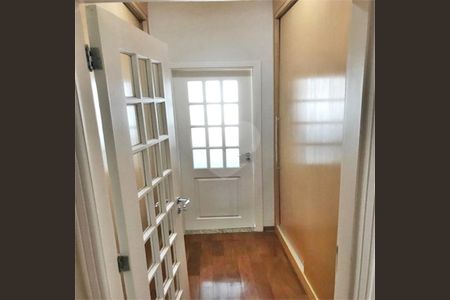 Casa à venda com 4 quartos, 300m² em Jardim São Paulo, São Paulo
