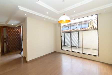 Casa para alugar com 250m², 3 quartos e 1 vagaSala