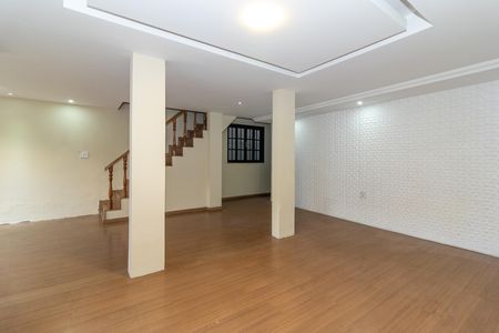 Casa para alugar com 250m², 3 quartos e 1 vagaSala