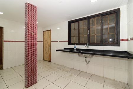 Casa para alugar com 250m², 3 quartos e 1 vagaCozinha