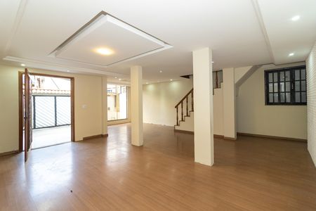 Casa para alugar com 250m², 3 quartos e 1 vagaSala