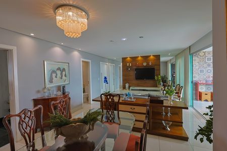 Apartamento à venda com 155m², 4 quartos e 4 vagas
